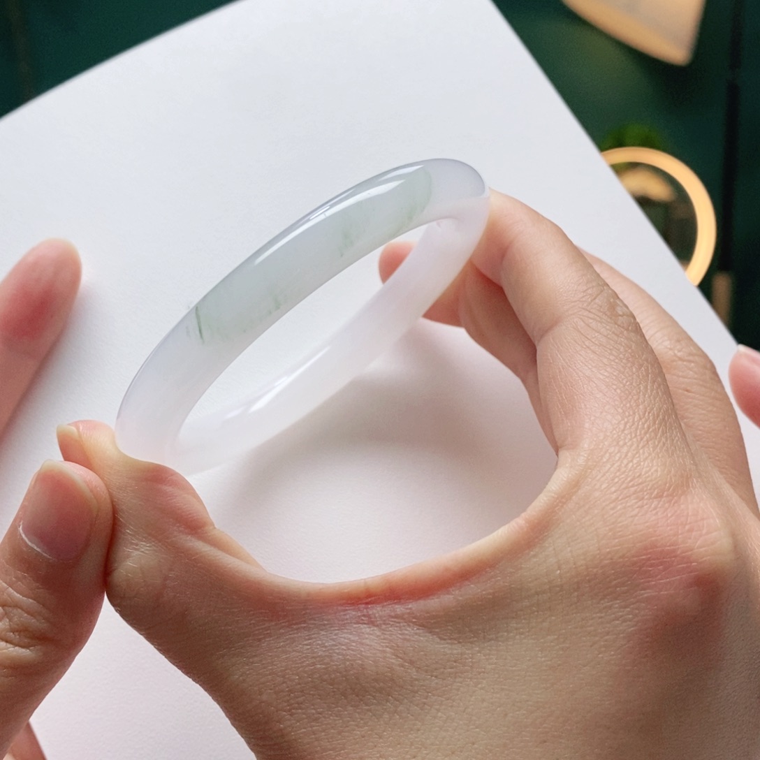 石英质玉手镯未镶嵌51.8