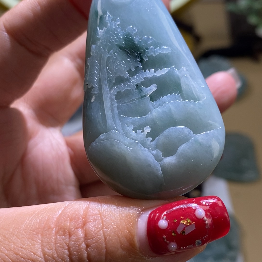 【闪购商品】翡翠颈饰未镶嵌山水