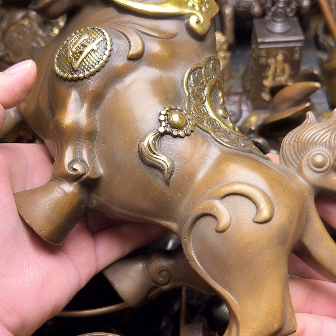 铜器摆件老王直播间