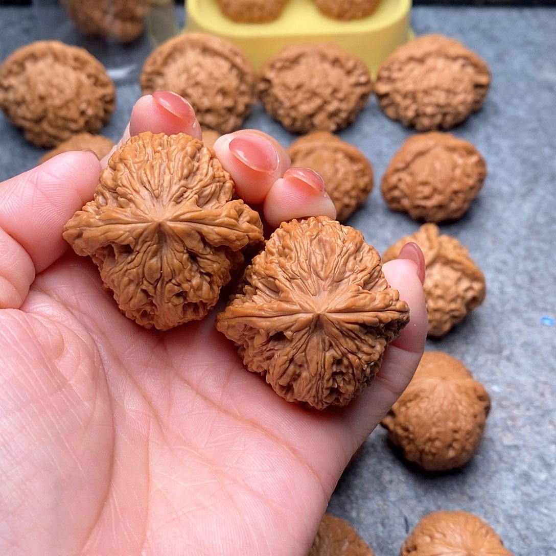 文玩核桃把件精品天花板高炮南疆石41全品