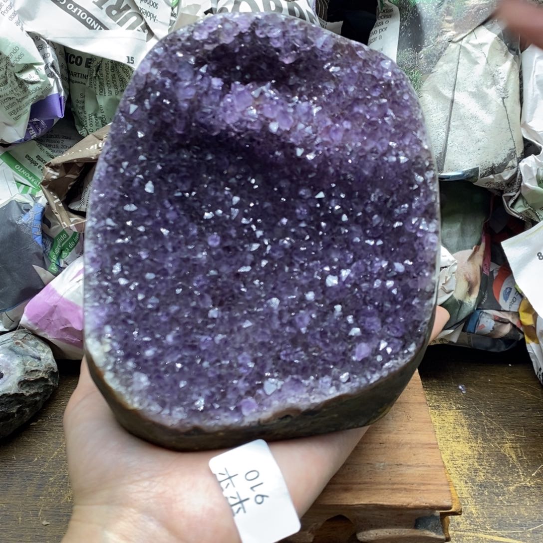 紫晶乌拉圭未镶嵌