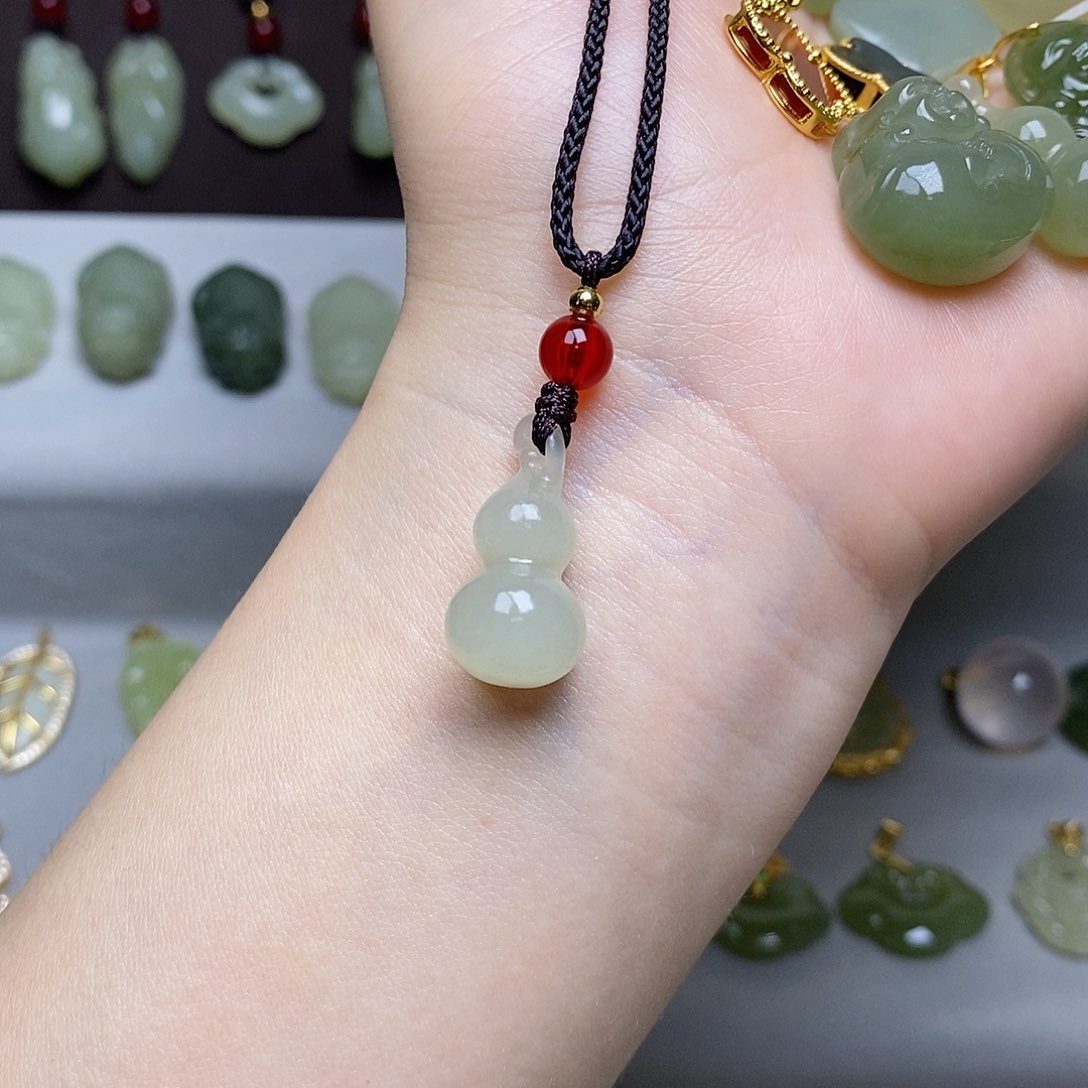 和田玉银S925镶嵌颈饰