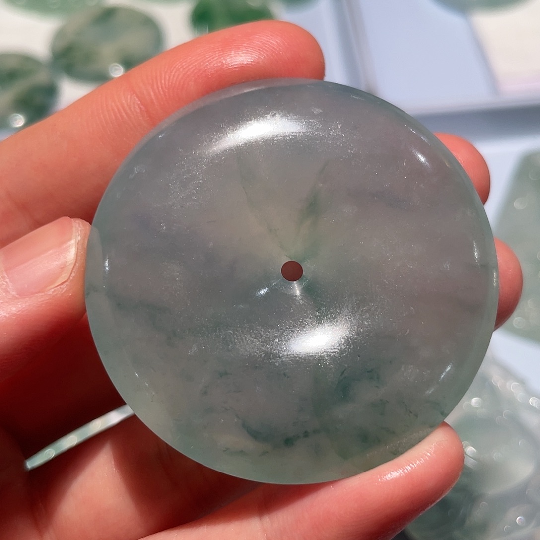 定制翡翠未镶嵌挂件