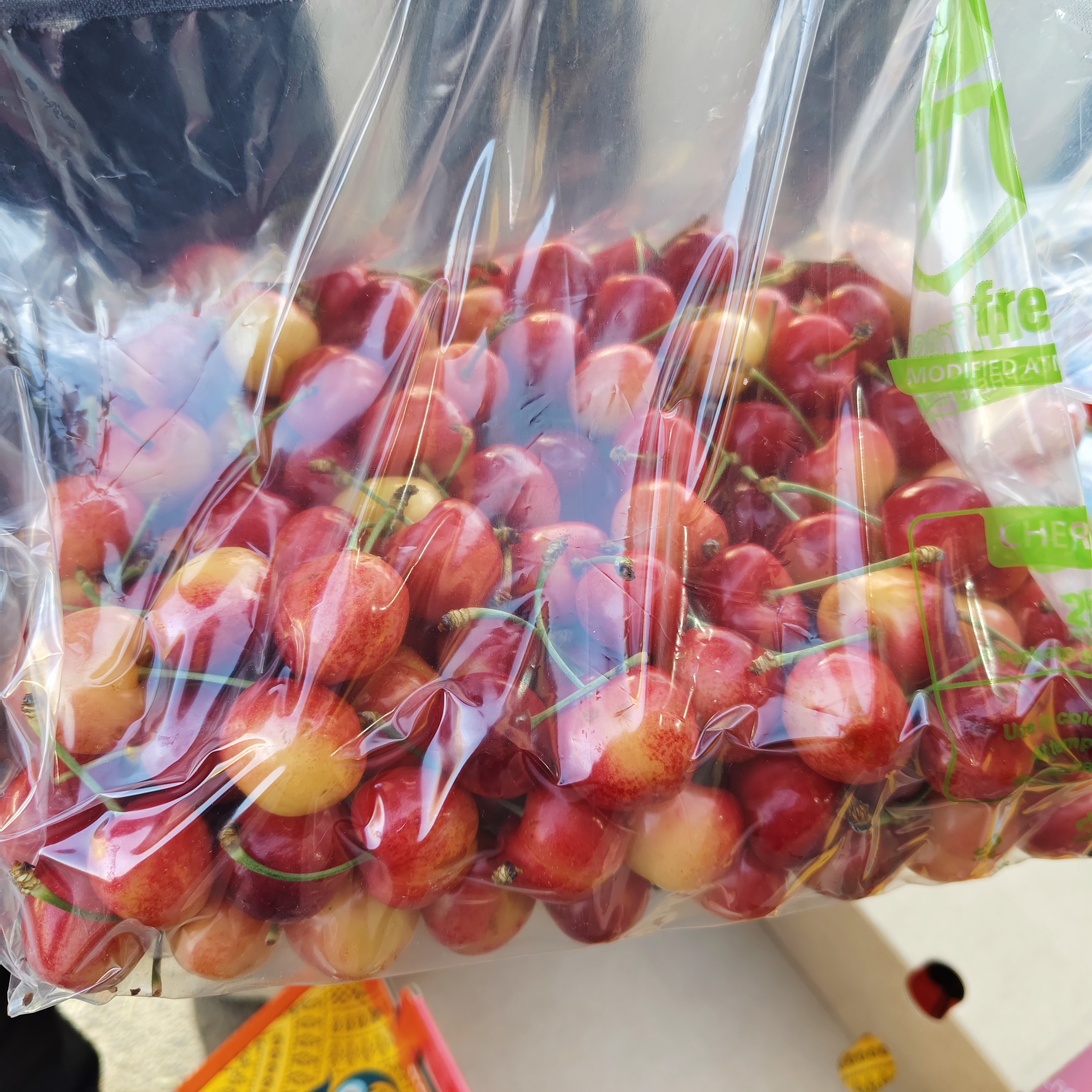 「雷尼尔」智利空运车厘子（4.4斤）2J（新鲜当季）-内附果径卡