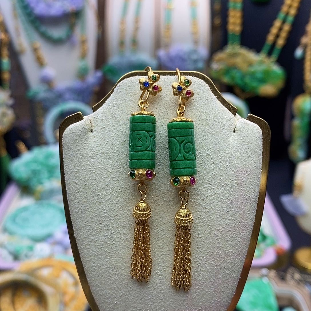 翡翠耳饰未镶嵌天然