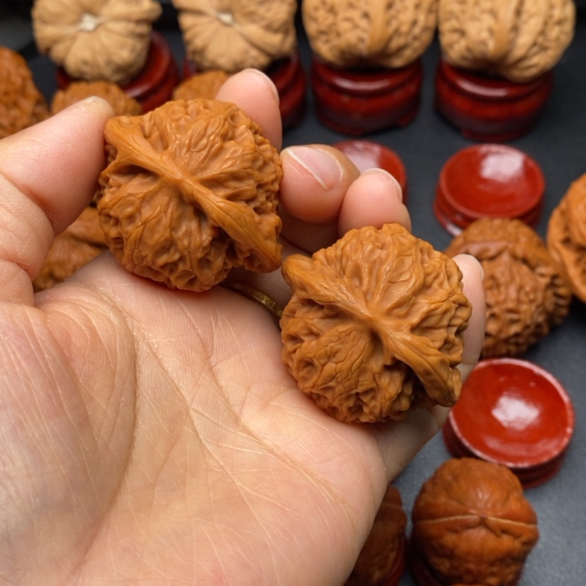 【闪购商品】文玩核桃把件41宫灯