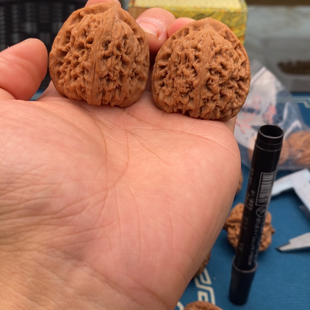 甲***文玩核桃吊坠南疆石