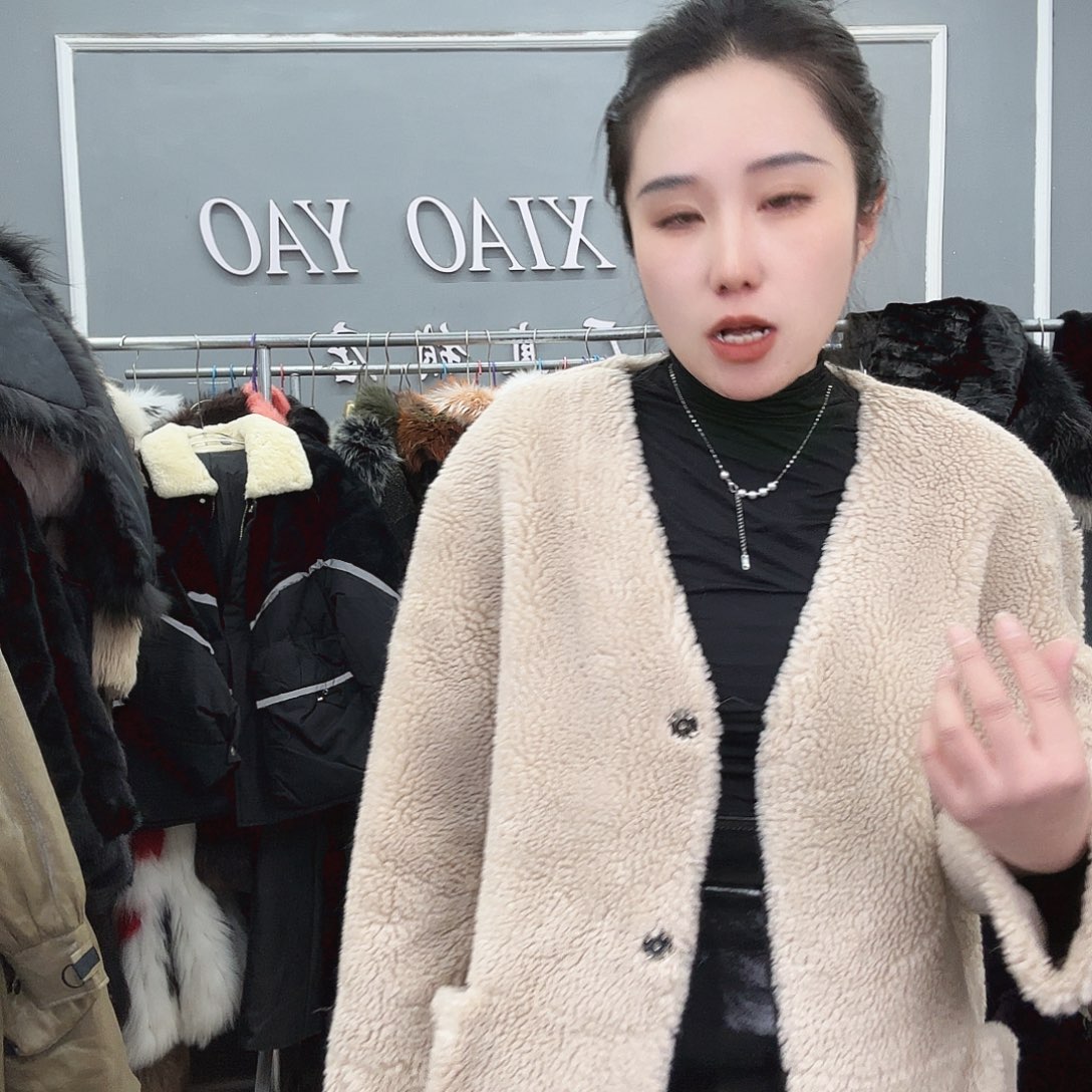 姚小妖家高端皮草