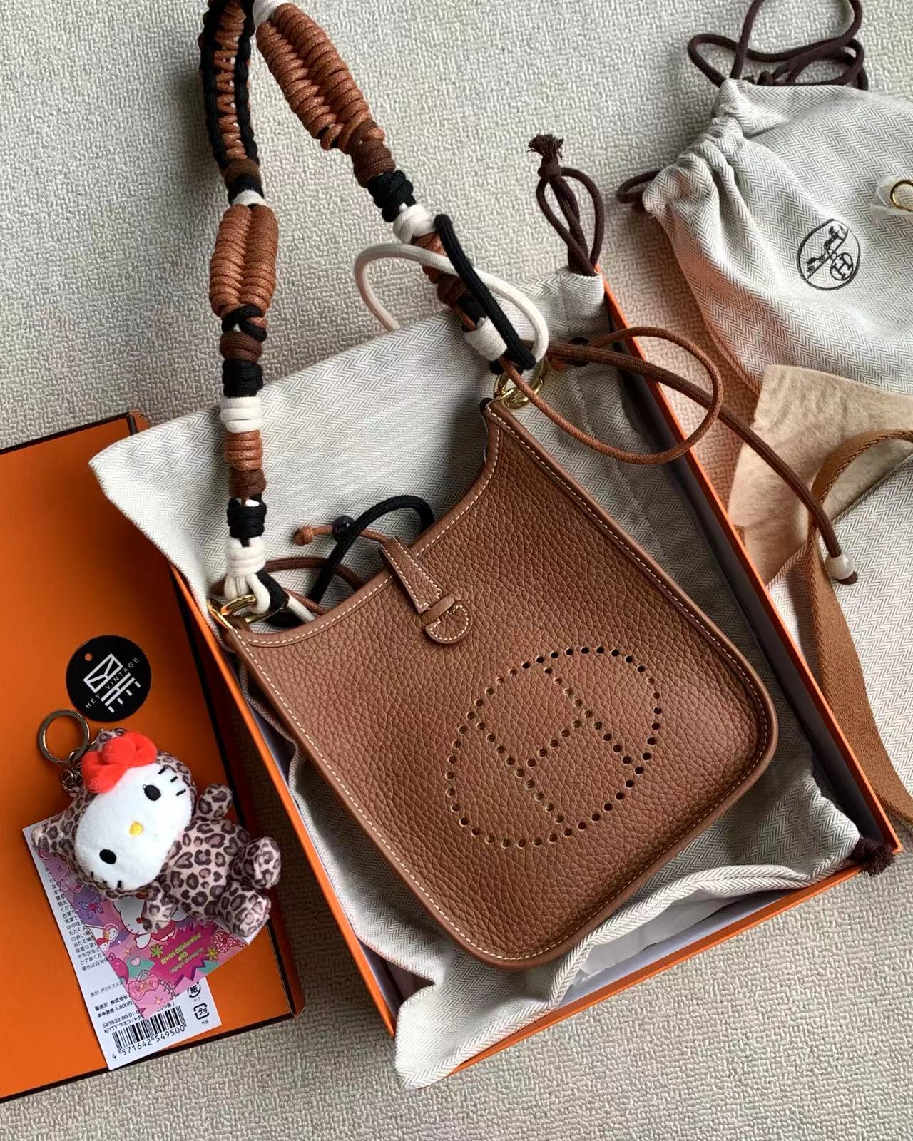 未使用 Hermes/爱马仕 金棕金扣mini伊芙琳包 k刻 15cm 16998912