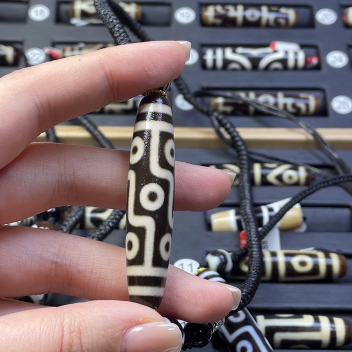 摩***超玛瑙/玉髓未镶嵌颈饰