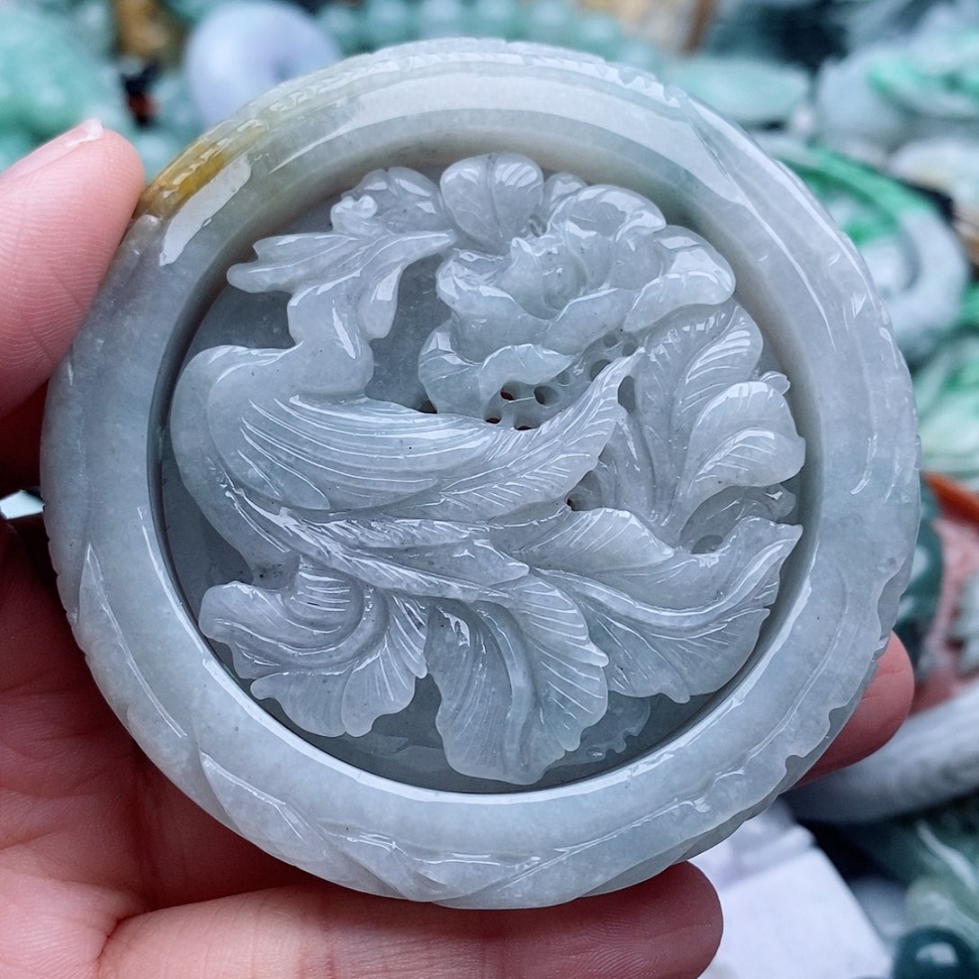 翡翠未镶嵌吊坠(不含链)七*