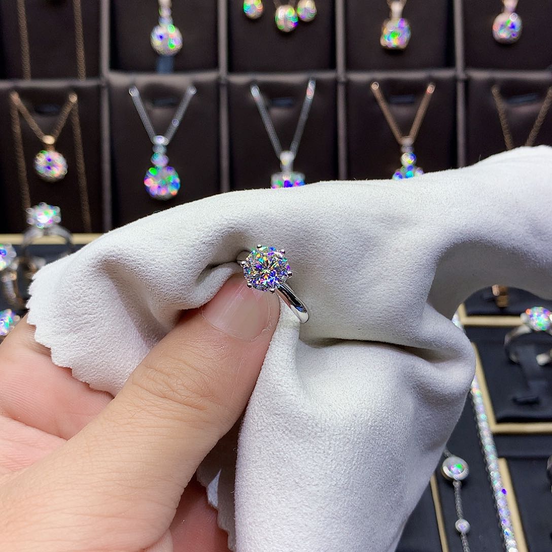 合成碳硅石（莫桑石）戒指/指环18K金镶嵌A****