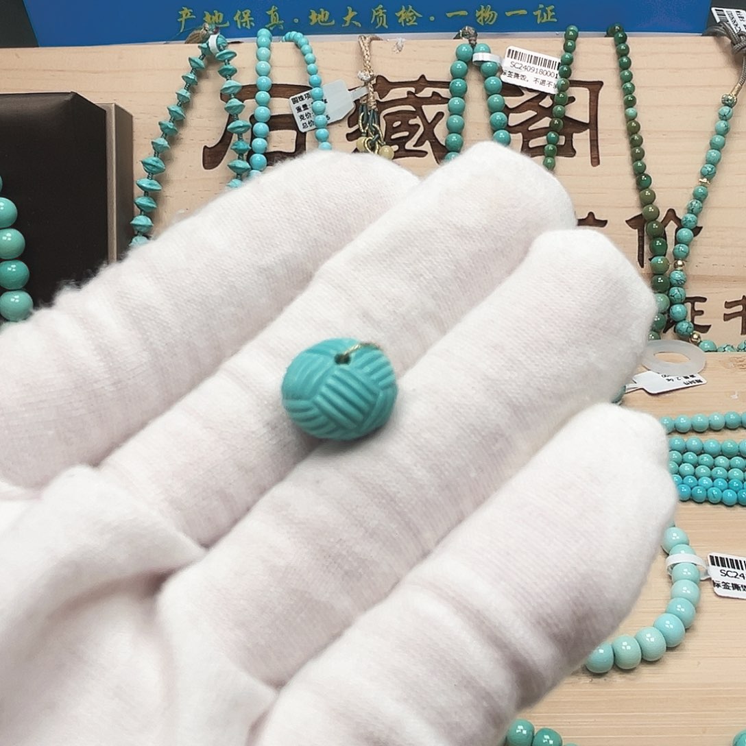 绿松石雕刻未镶嵌