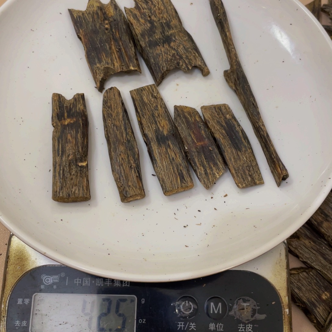 沉香木摆件⤷****?香霸块料42.5克