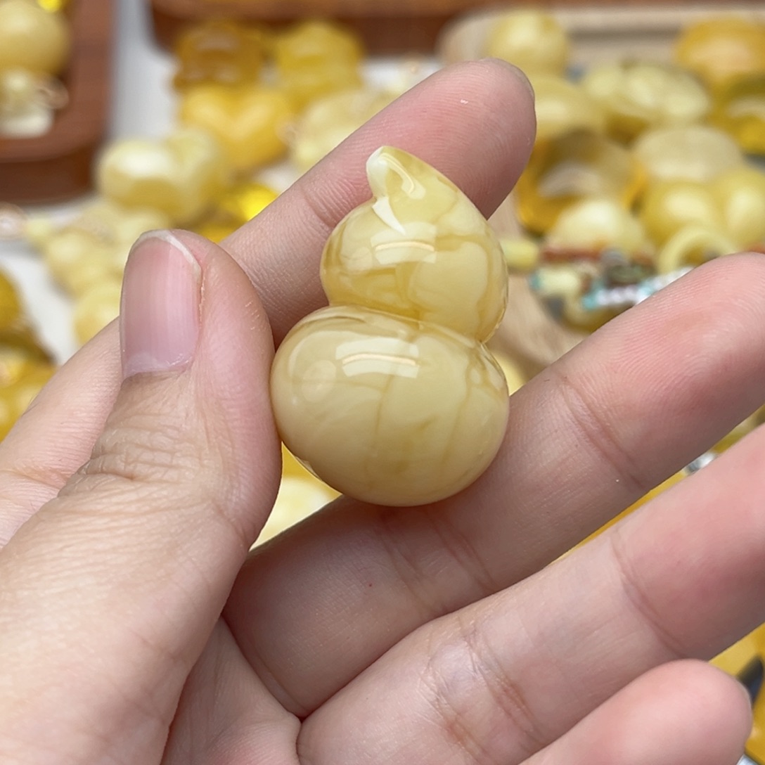 蜜蜡未镶嵌裸石天然