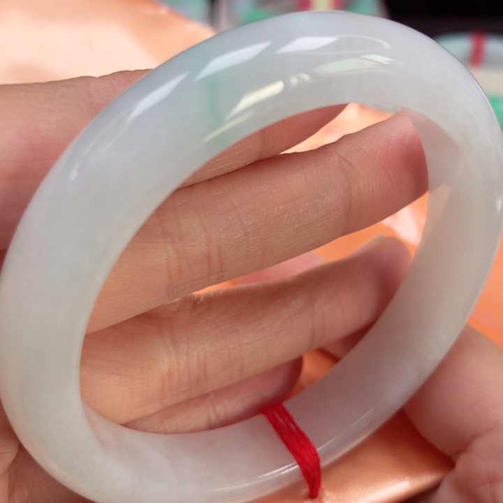 翡翠手镯未镶嵌冰胶白月光带绿38号