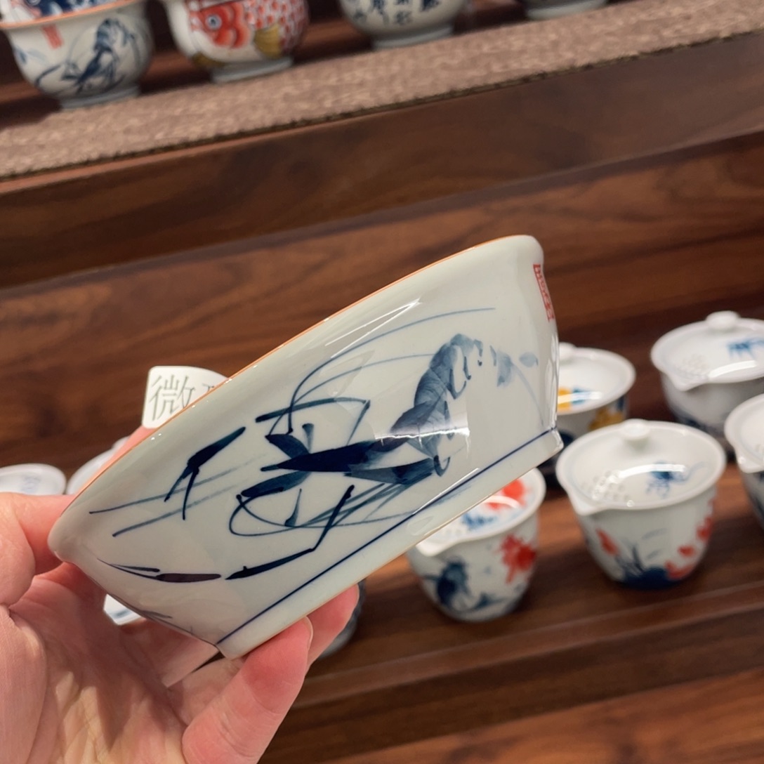 釉下手绘茶具微瑕