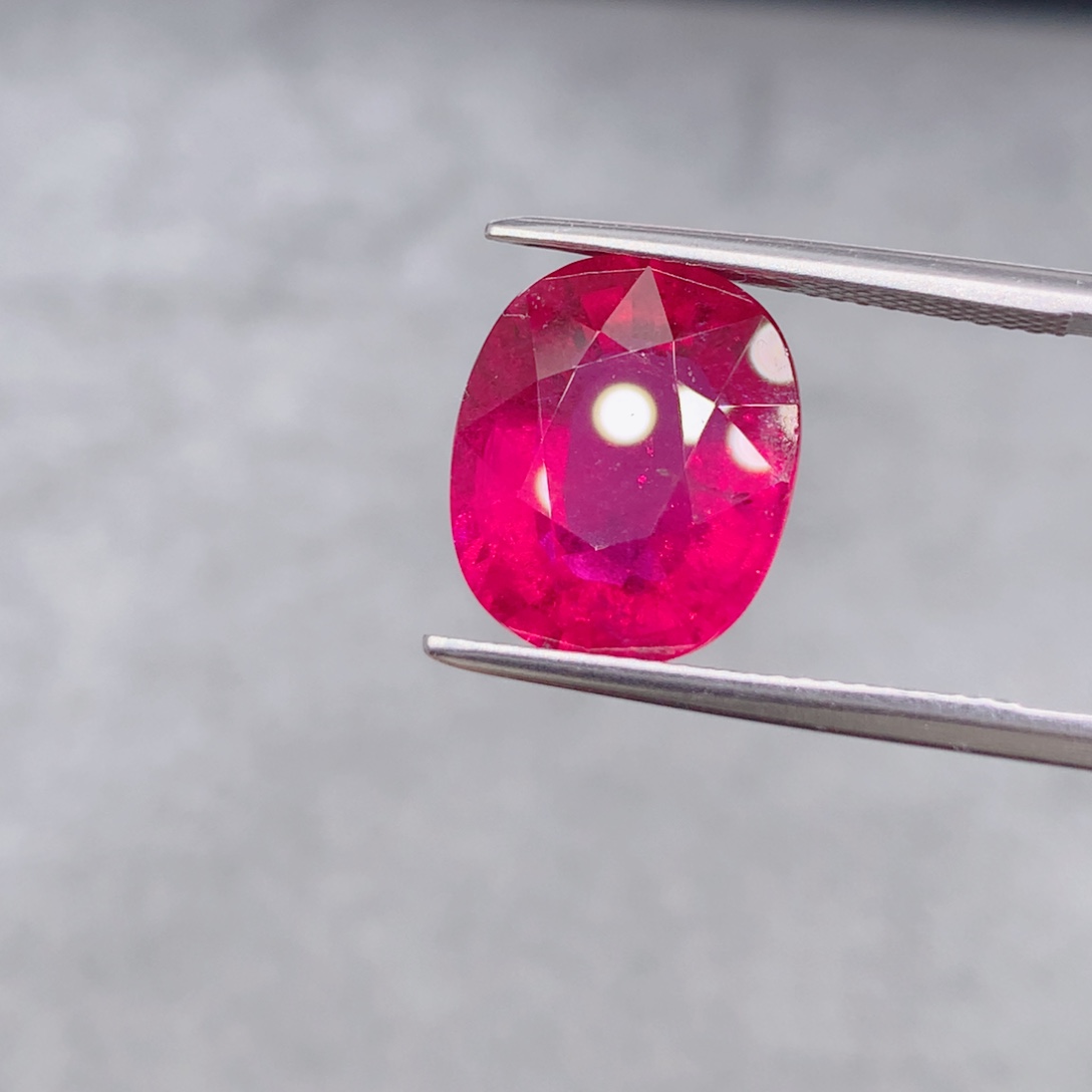 裸石碧玺未镶嵌7.7克拉卢比来