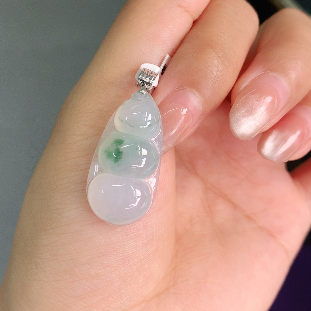 翡翠18K金镶嵌颈饰28.5-14.6-5.7