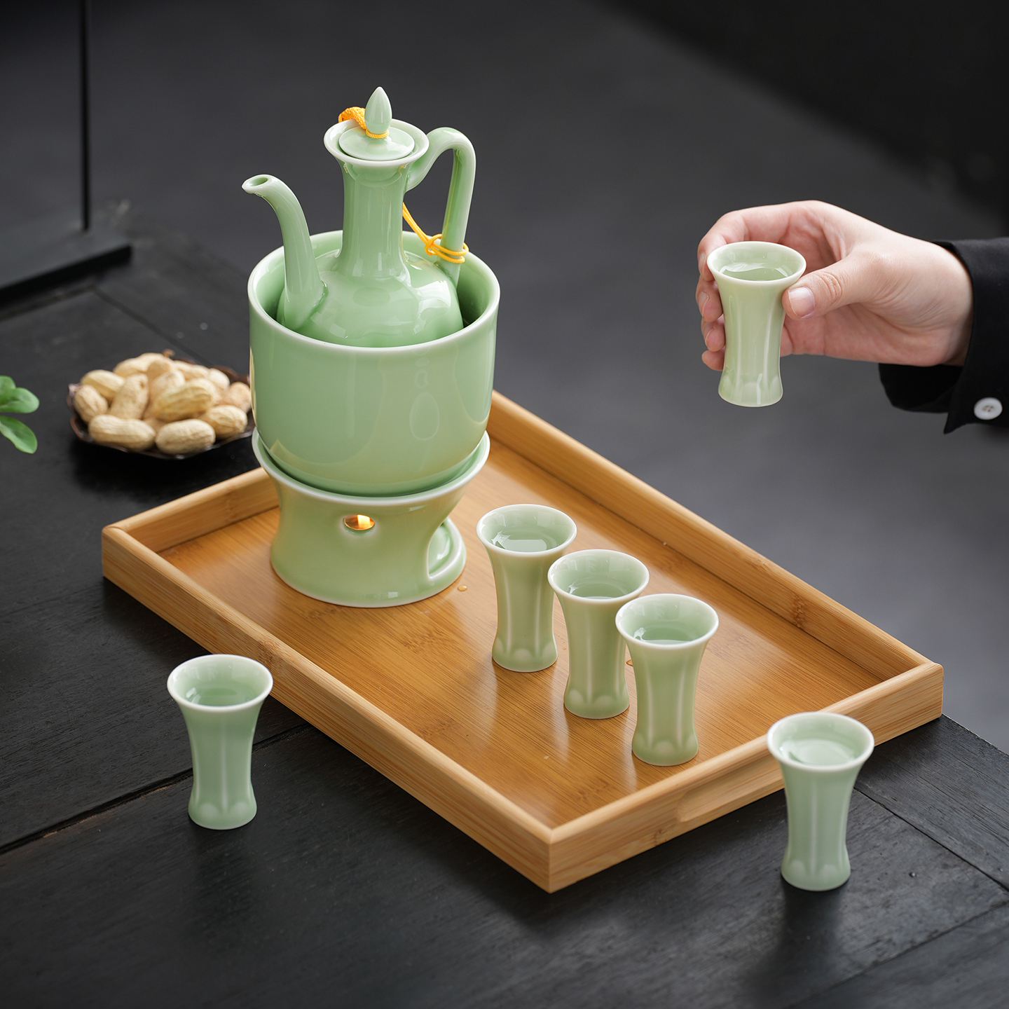 中式家用酒壶白酒烈酒分酒器半斤装温酒壶仿古风陶瓷酒杯酒具套装