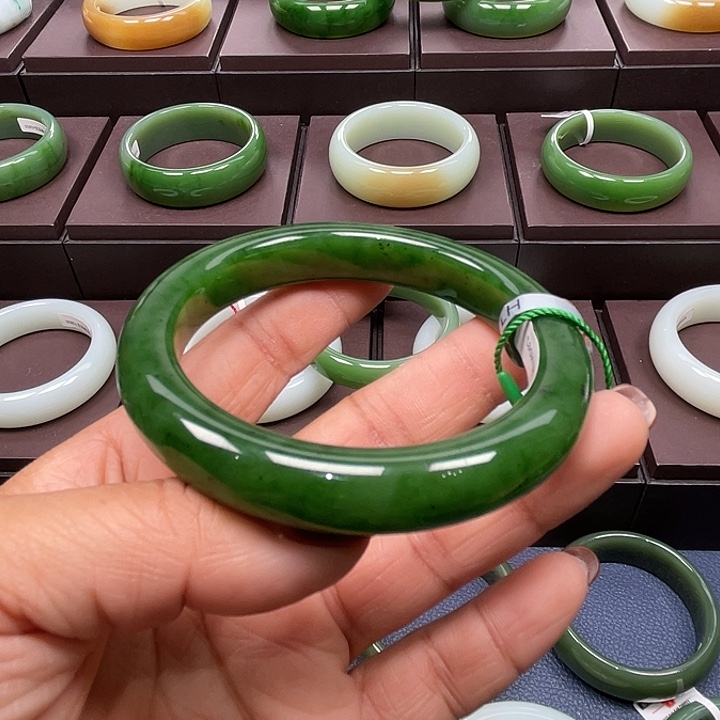 和田玉未镶嵌手镯6061