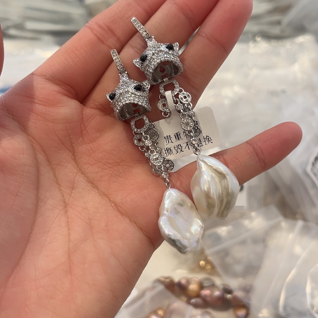 淡水珍珠耳饰合金