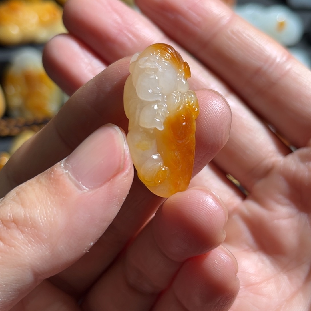 和田玉颈饰未镶嵌财神