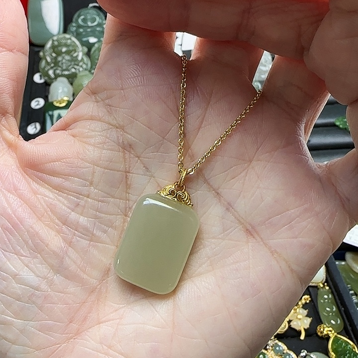 吊坠(赠链)银S925镶嵌和田玉