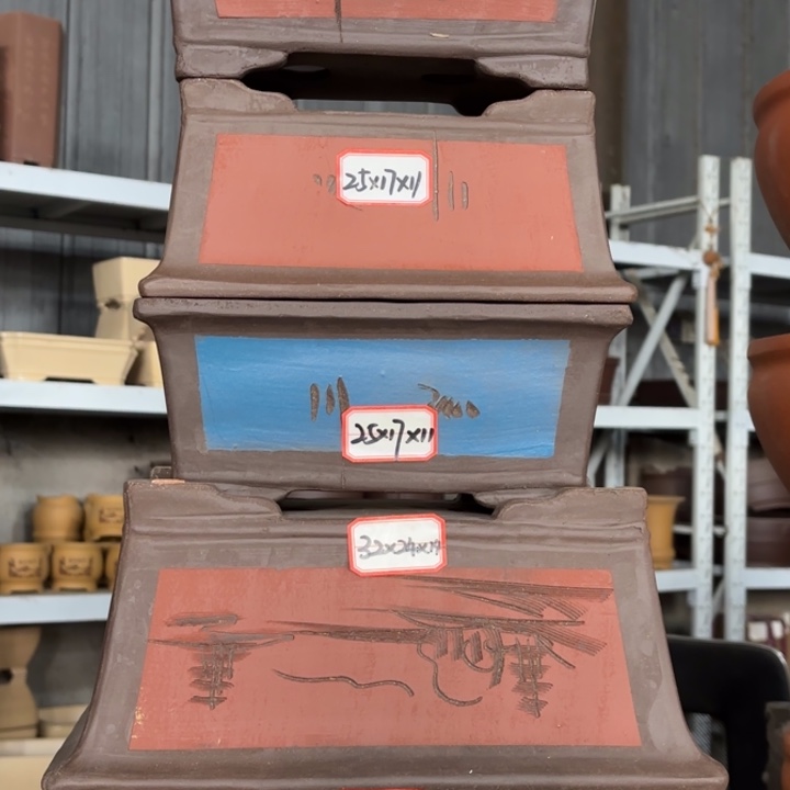 笑***闻花盆紫砂110:5。   3大2小