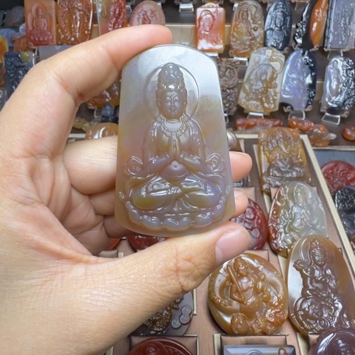 玛瑙/玉髓颈饰未镶嵌