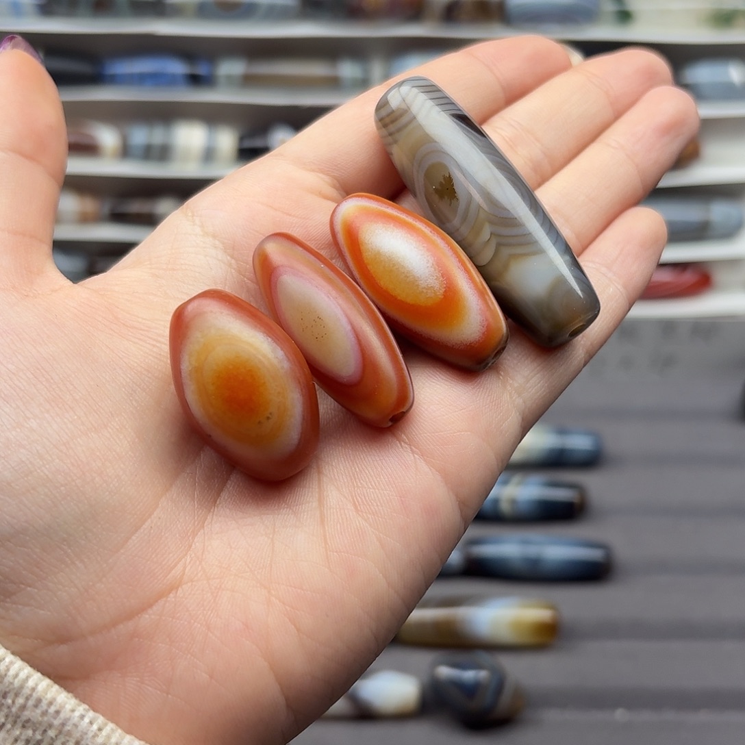 晨****玛瑙/玉髓合金珠宝半成品