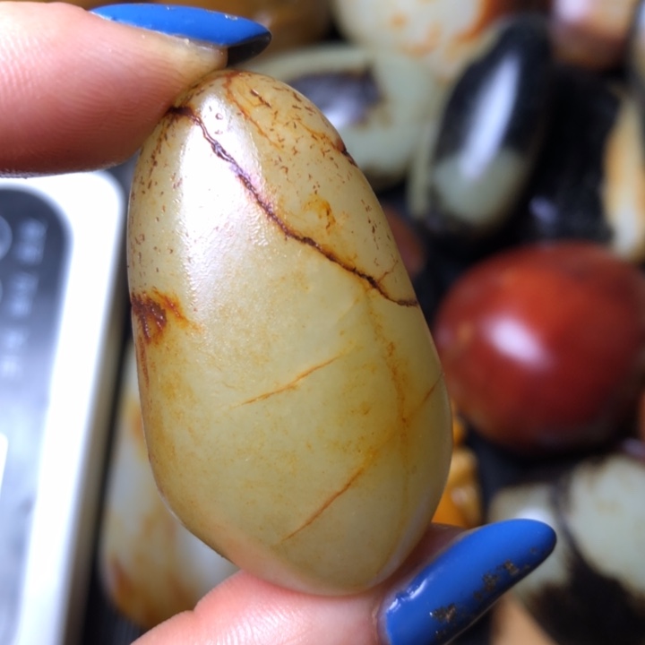 和田玉未镶嵌珠宝奇石