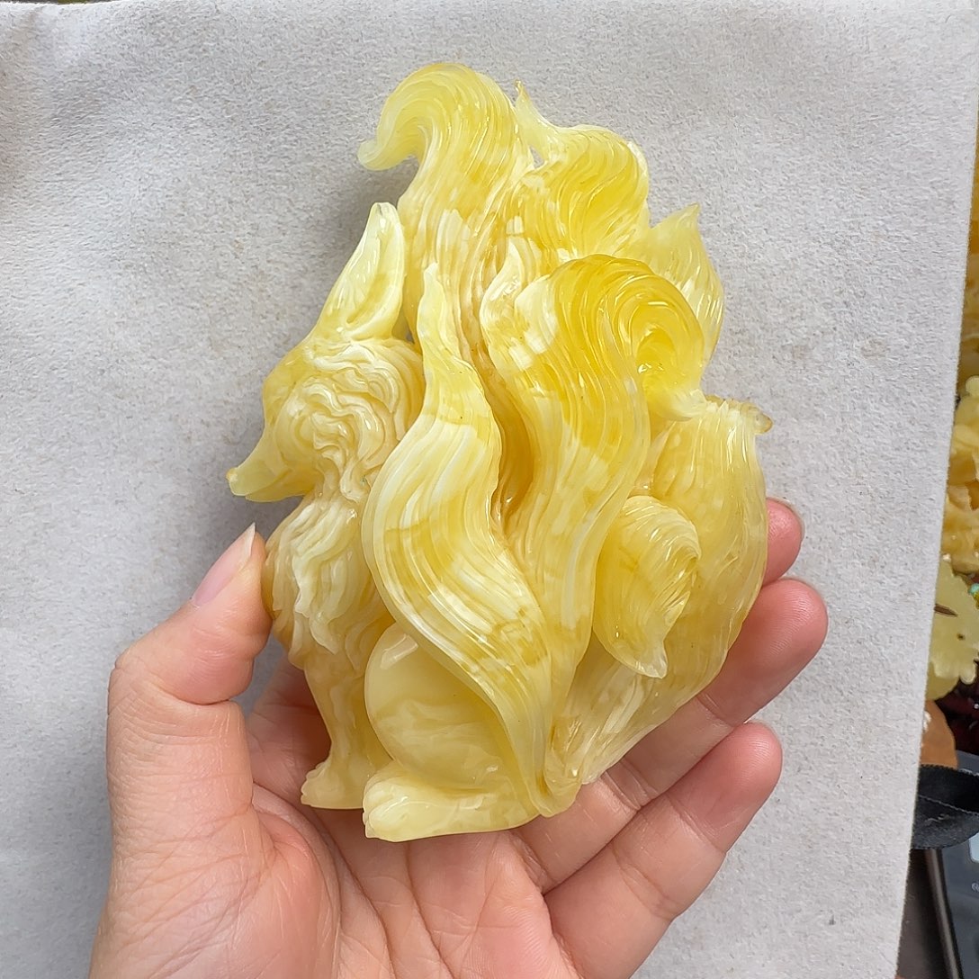 蜜蜡未镶嵌珠宝奇石