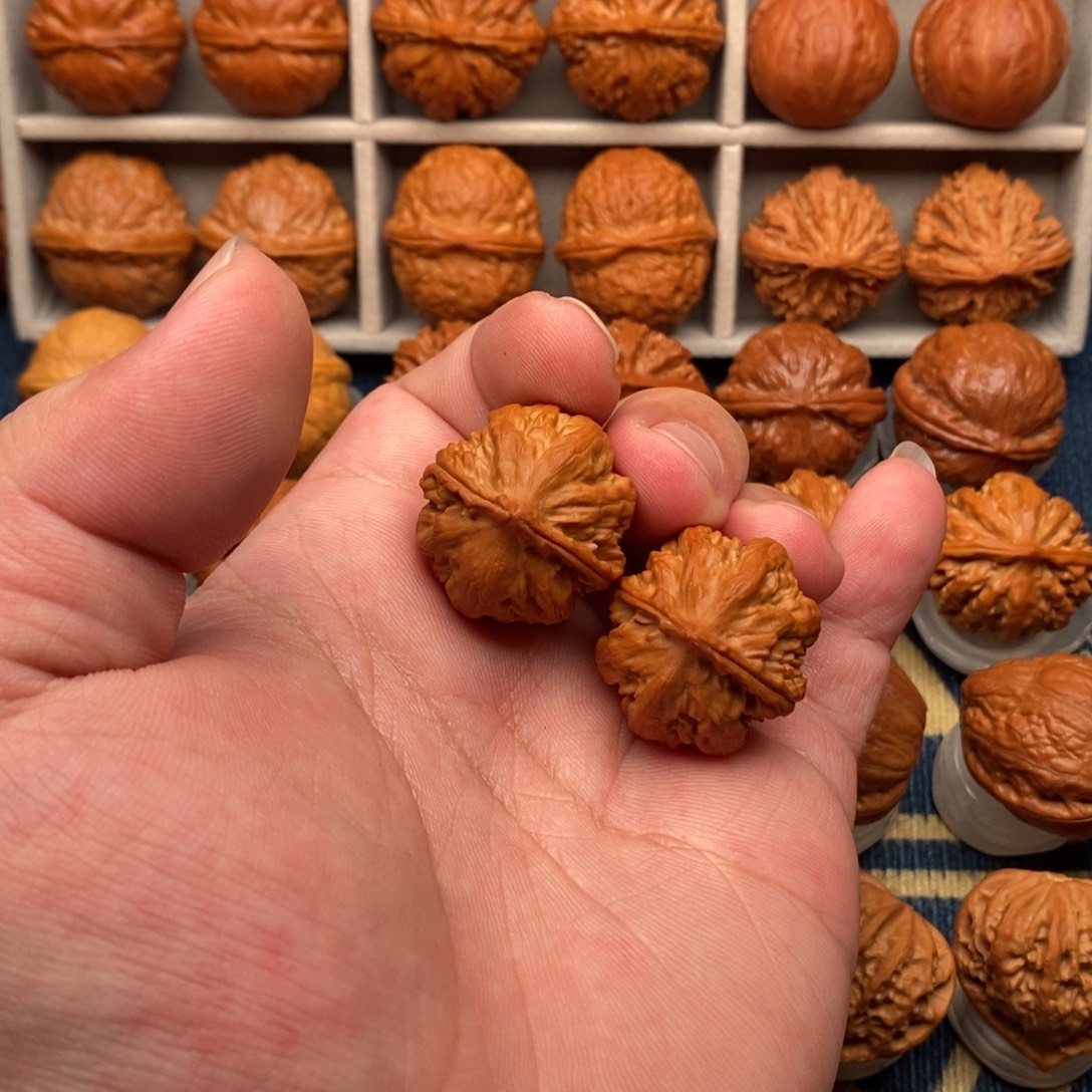 小***饰文玩核桃把件小赤龙