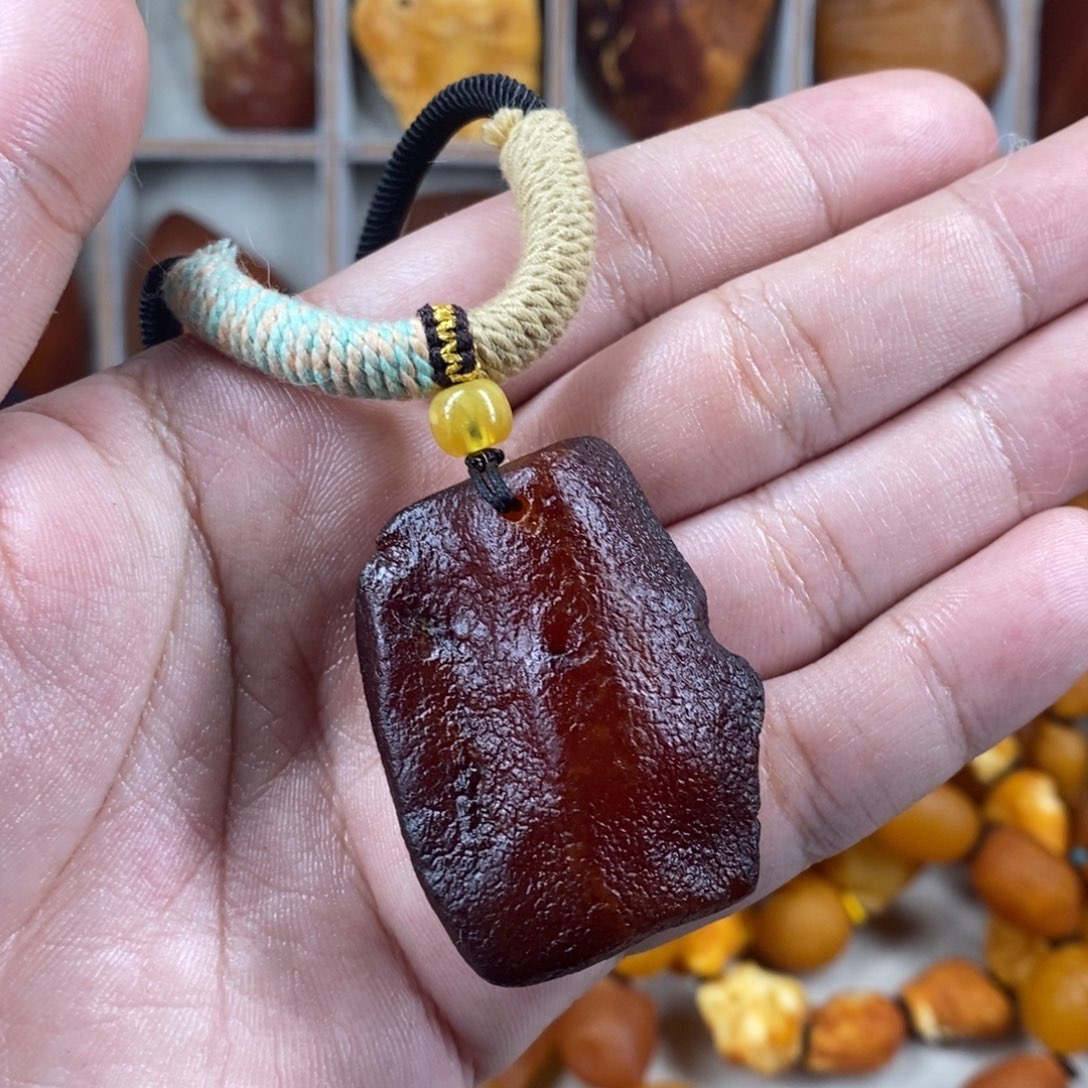 琥珀未镶嵌珠宝奇石