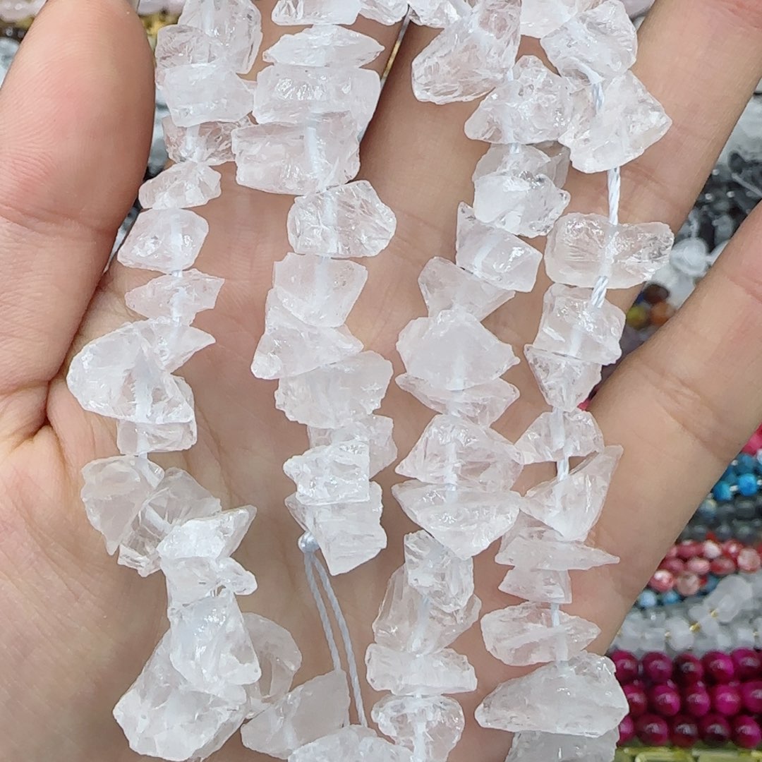 玛瑙/玉髓珠宝半成品未镶嵌白水晶原石一条