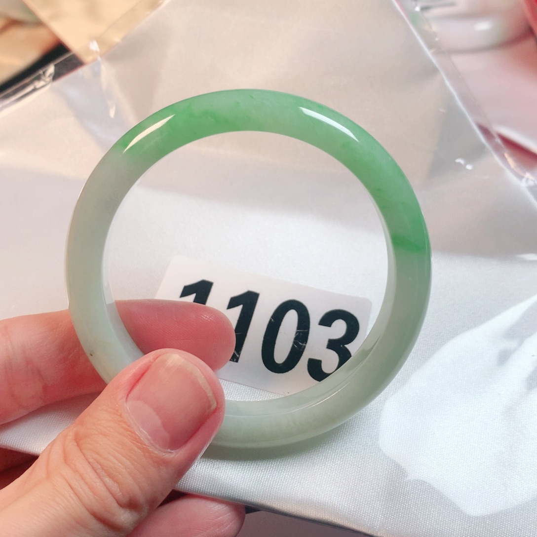 翡翠手镯未镶嵌翡翠手镯1103