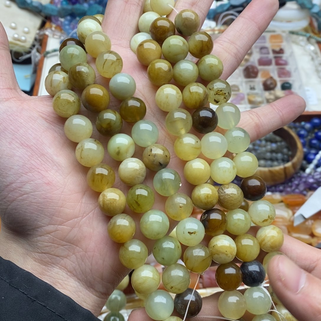 玛瑙/玉髓未镶嵌珠宝半成品一条天然12mm老岫玉圆珠