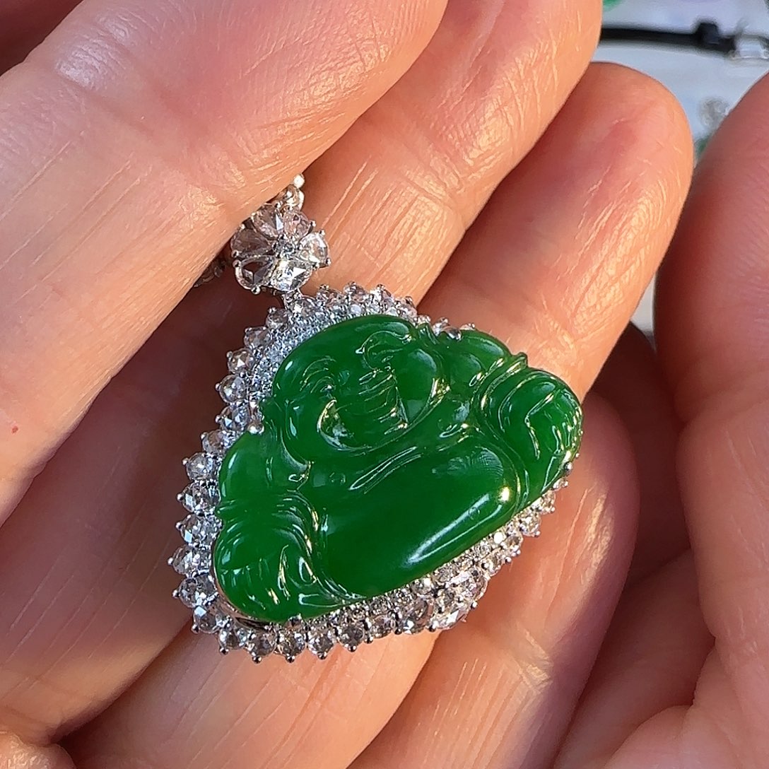 翡翠颈饰18K金镶嵌佛公