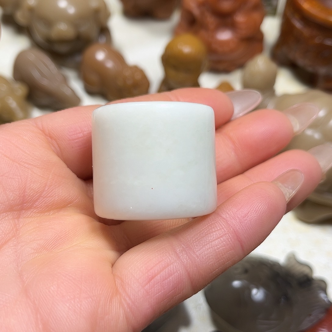 白玉菩提吊坠白玉菩提吊坠