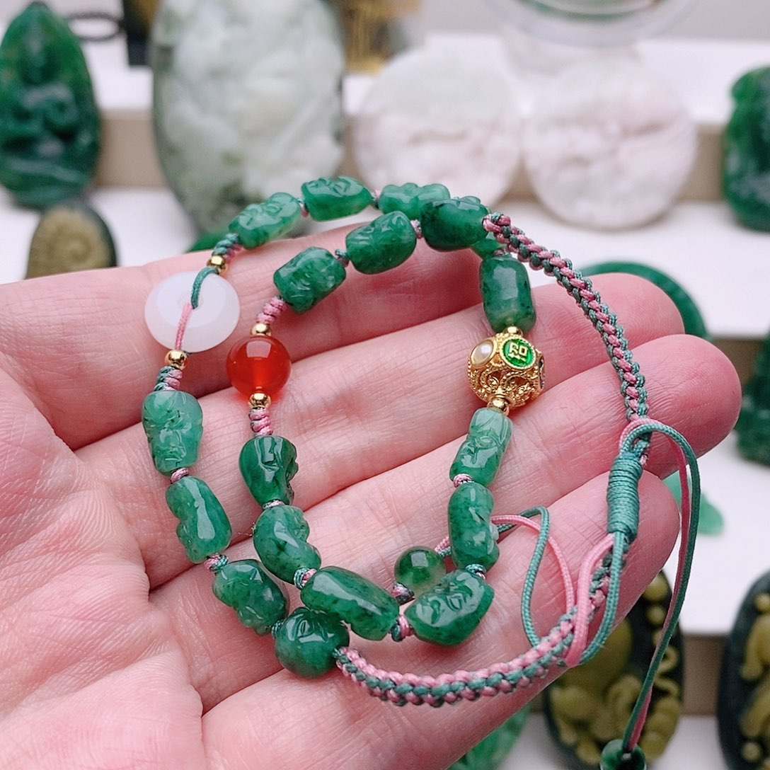 独山玉未镶嵌手串