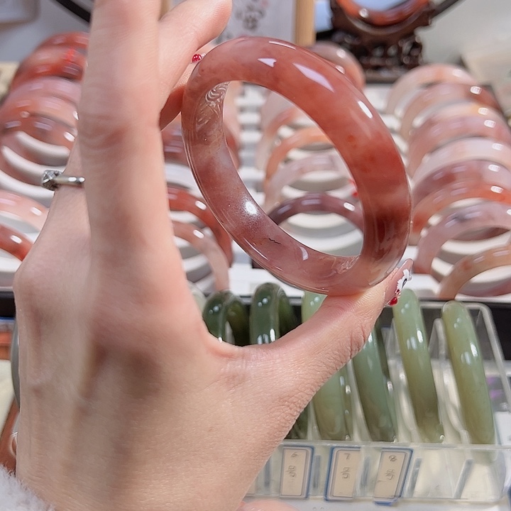 石英质玉手镯未镶嵌盛***店