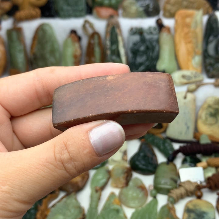 岫岩河磨玉（透闪石质玉）手牌未镶嵌