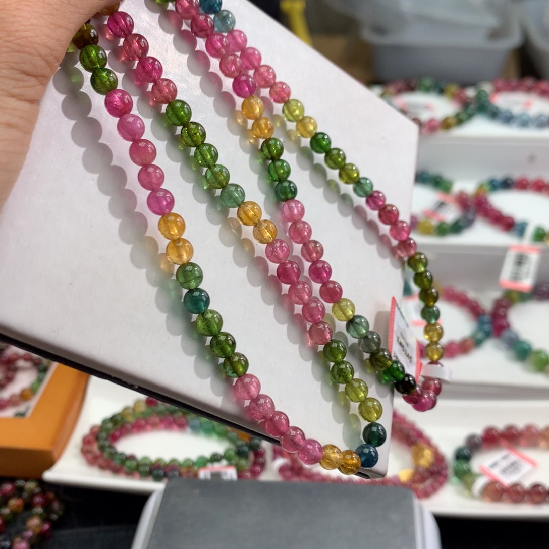 碧玺手链未镶嵌    5mm。  