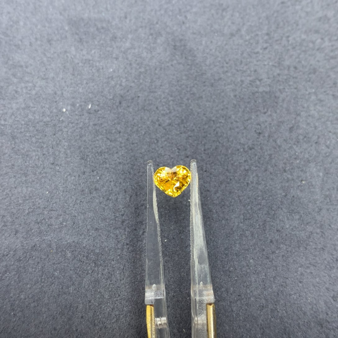 蓝宝石裸石1.02ct金丝雀黄蓝宝 CGTL