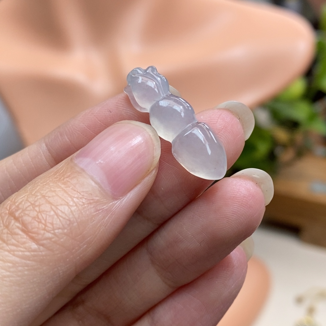 翡翠未镶嵌颈饰吊坠