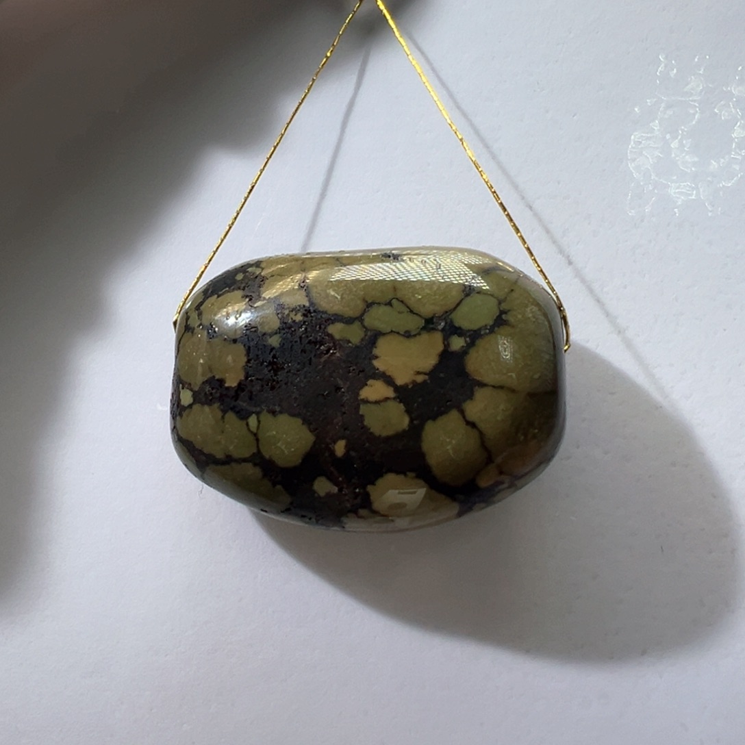 绿松石未镶嵌挂件