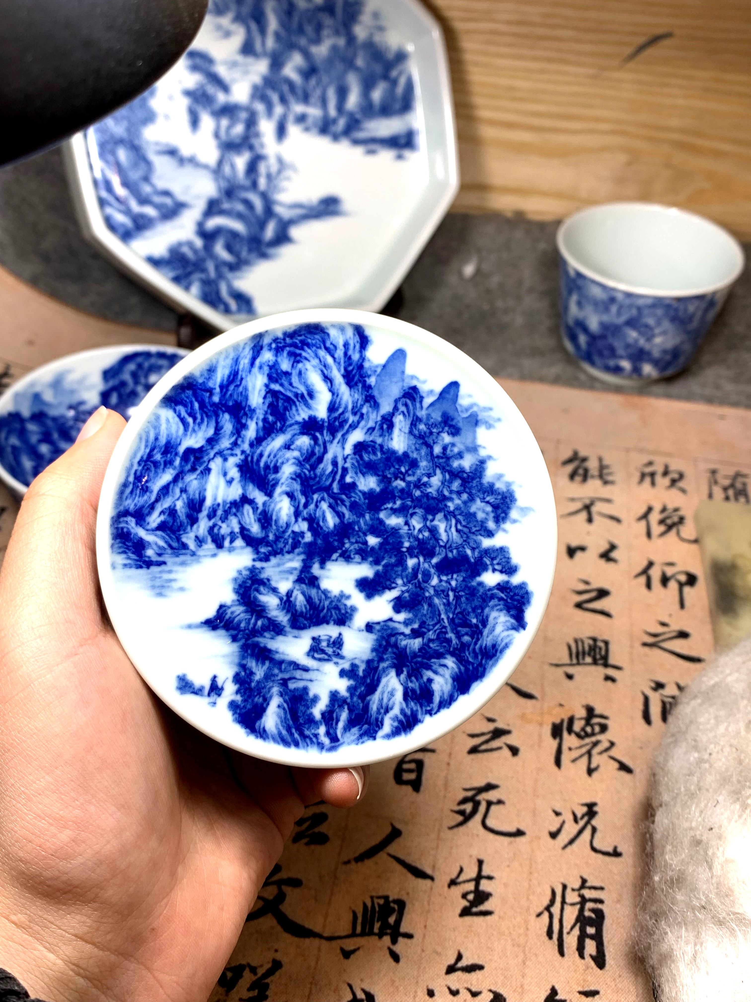 青花山水满工 盖置