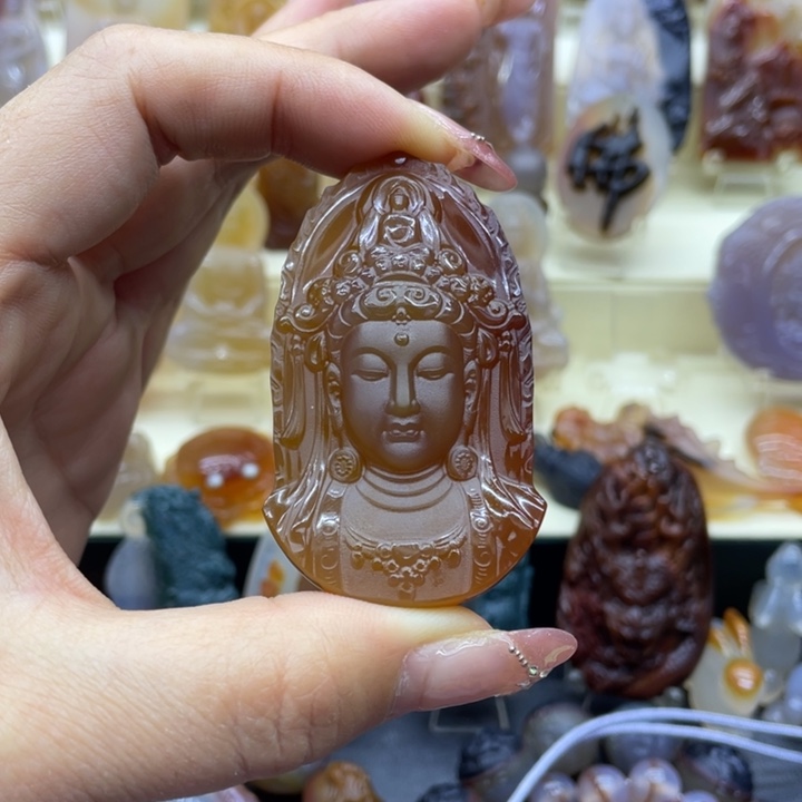 玛瑙/玉髓吊坠(赠链)未镶嵌稳****。吊坠