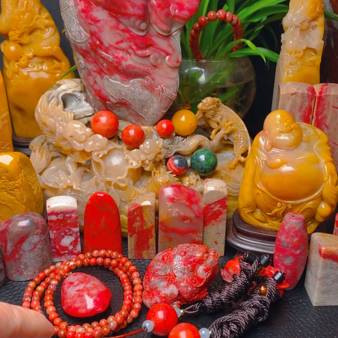 昌化鸡血石马**功昌化鸡血石摆件